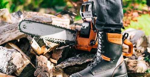 Schnittschutzstiefel